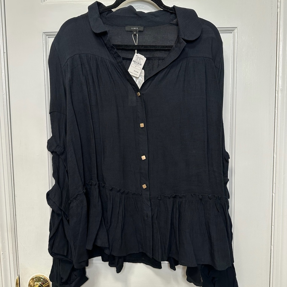 Lumie Ruffle Black Blouse NWT Size‎ Medium